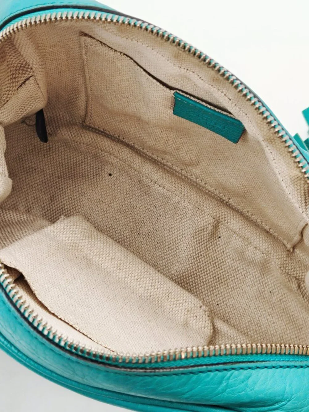 Gucci Soho Disco Leather Crossbody Bag Turquoise Tassel Zip Camera Bag Auth